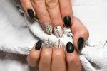 Que savoir sur les strass dans le nails art ?