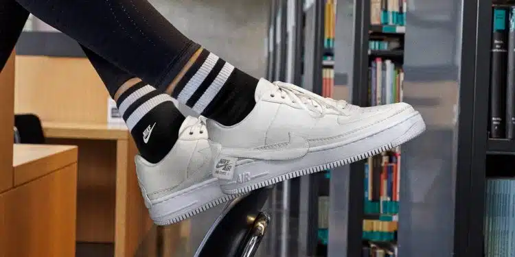 SNKRS